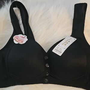 Nursing Bra. NWT. Black Women's Intimate. SNAPS IN FRONT.42/95. BREATHABLE